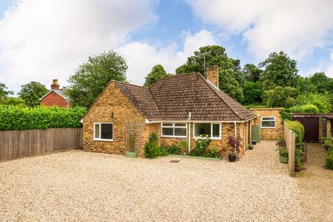 4 bedroom detached bungalow for sale, Highmoor Cross RG9