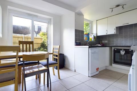 4 bedroom terraced house to rent, Lynton Street, Brighton, BN2