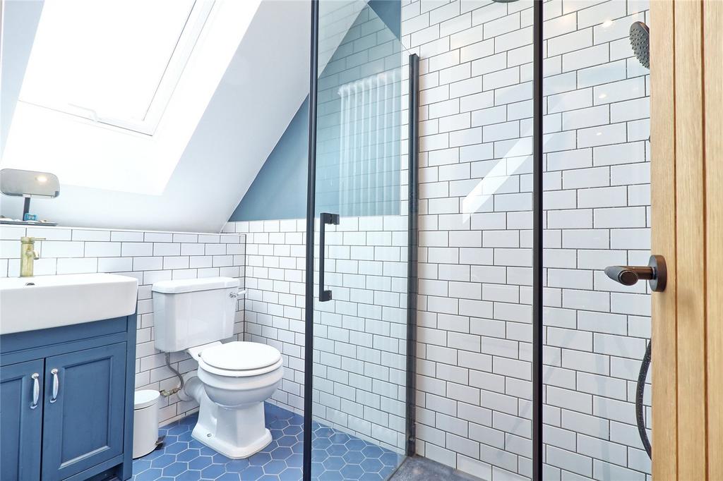En-Suite 2