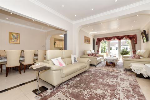 48 Clayhall Avenue, Ilford, IG5 0LG