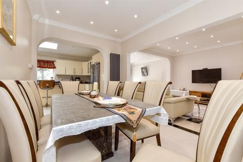 48 Clayhall Avenue, Ilford, IG5 0LG