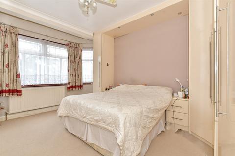 48 Clayhall Avenue, Ilford, IG5 0LG