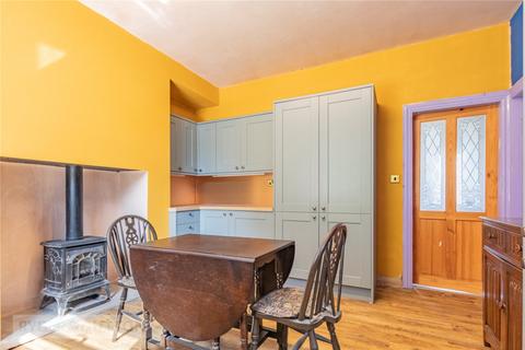 14 Lingards Road, Slaithwaite, Huddersfield, HD7 5HY