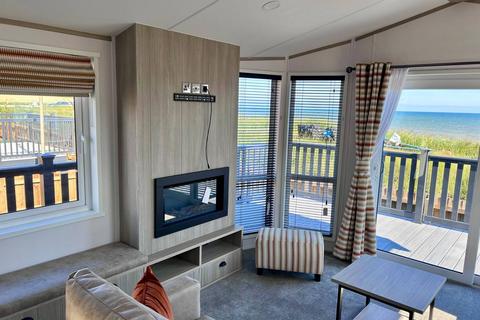 2 bedroom lodge for sale, Bacton Norwich