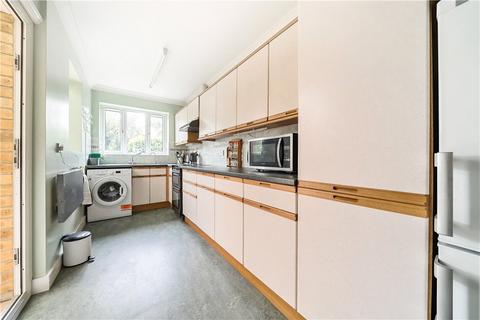 76 Axminster Crescent, Welling, DA16 1HE