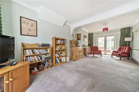76 Axminster Crescent, Welling, DA16 1HE