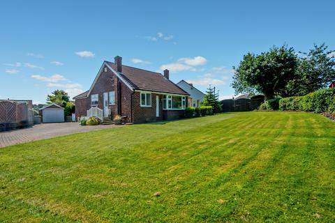 3 bedroom bungalow for sale, Whitehall Road West, Hunsworth, Cleckheaton, BD19