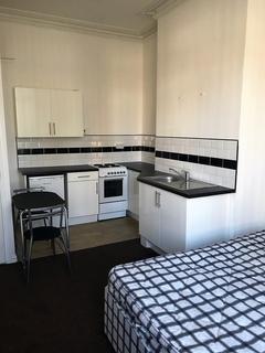 Studio to rent, Glencoe Road, Sheffield S2