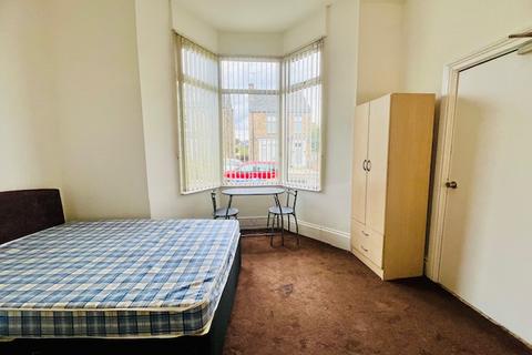 Studio to rent, Glencoe Road, Sheffield S2