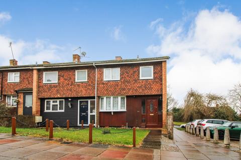 3 bedroom end of terrace house to rent, Grove Hill, Emmer Green, Reading, RG4