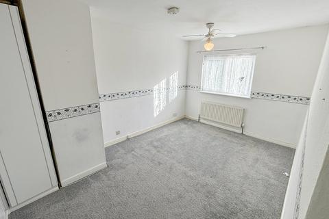 3 bedroom end of terrace house to rent, Grove Hill, Emmer Green, Reading, RG4