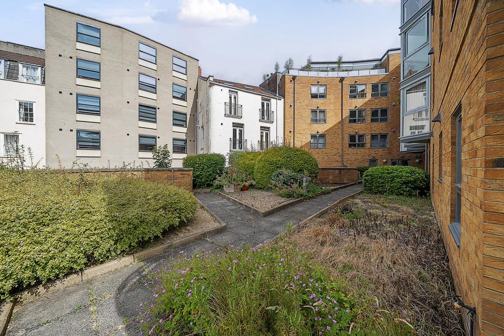Communal Grounds