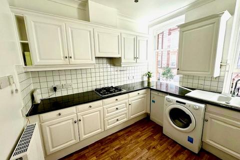 2 bedroom property for sale, Eastcastle Street