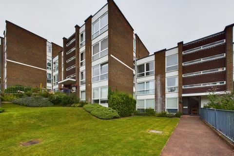 3 bedroom flat for sale, Hartslock Court, Pangbourne, RG8