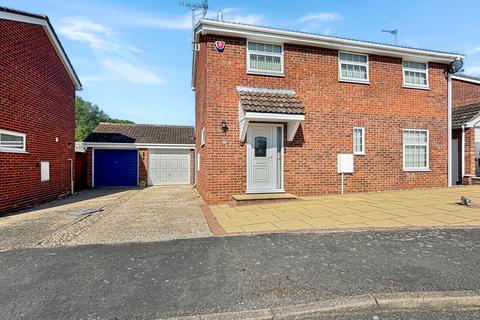 22 Reigate Avenue, Clacton-on-sea, CO16 8FB