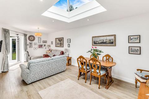 55 Avenue Road, Queniborough, Leicester, LE7 3FB