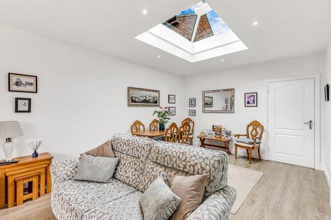 55 Avenue Road, Queniborough, Leicester, LE7 3FB