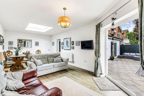55 Avenue Road, Queniborough, Leicester, LE7 3FB