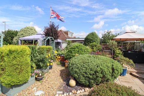 5 bedroom detached house for sale, Havant Road, Hayling Island