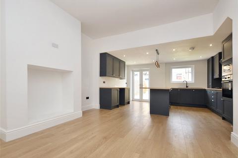 4 bedroom terraced house for sale, Aberford Road, Woodlesford, Leeds, West Yorkshire