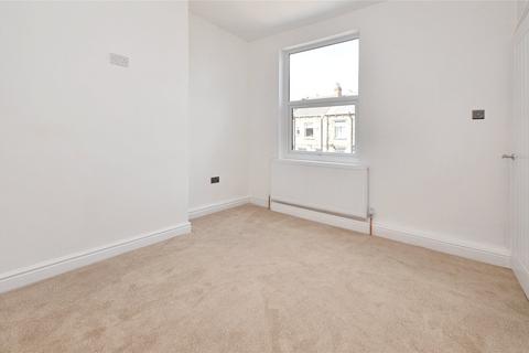 4 bedroom terraced house for sale, Aberford Road, Woodlesford, Leeds, West Yorkshire