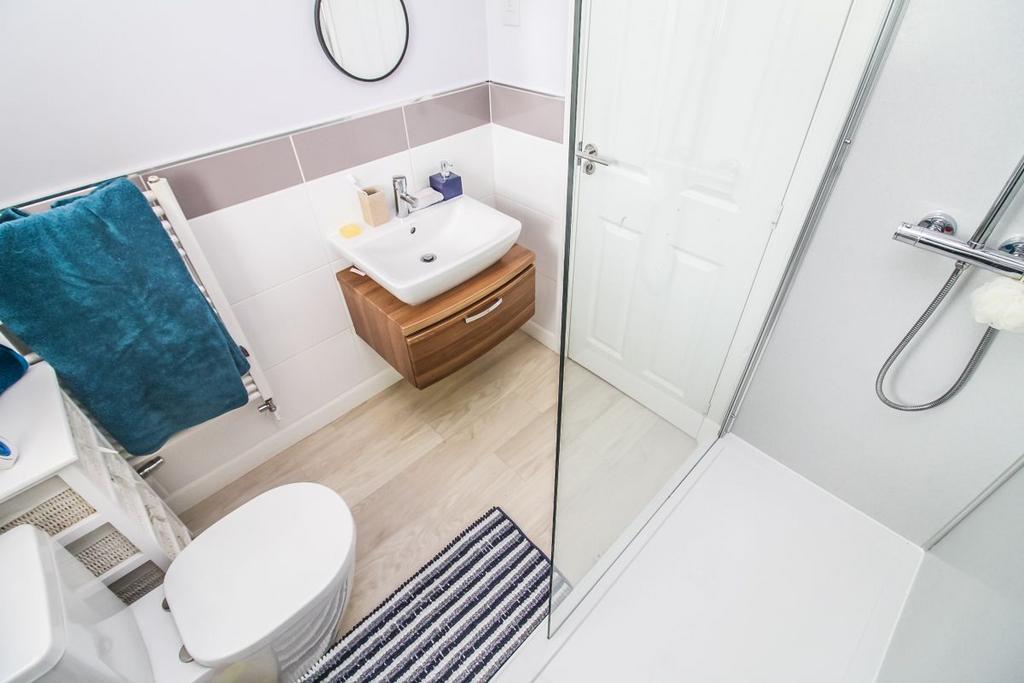 Bedroom Two En-suite.