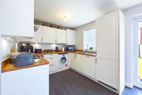 3 bedroom detached house for sale, Garland Road, New Rossington, Doncaster, South Yorkshire, DN11