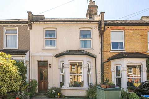 3 bedroom terraced house for sale, Dumbreck Road, London