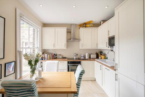 2 bedroom flat for sale, Uverdale Road, London, SW10