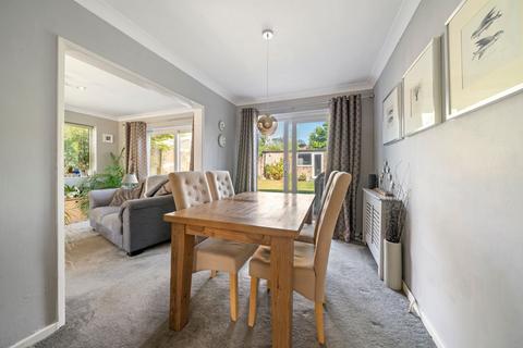 6 Kilnside, Claygate, Esher, KT10 0HS