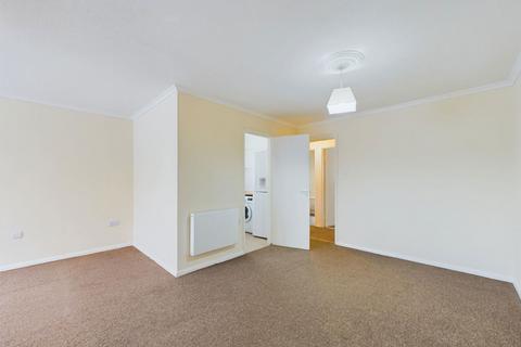 1 bedroom ground floor flat for sale, St. Johns Crescent, Horsham RH12