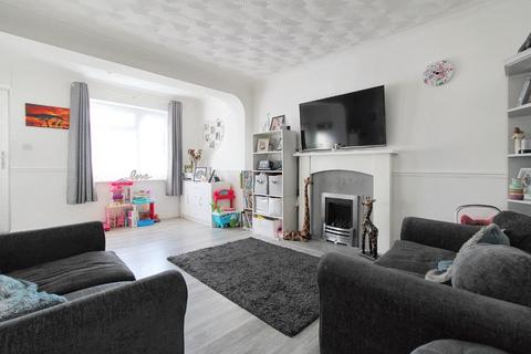 3 The Chesters, Westlea, Swindon, SN5 7DB