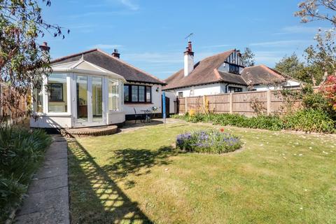6 Burlescoombe Leas, Southend-on-sea, SS1 3QF
