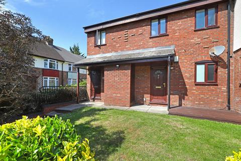 2 bedroom flat for sale, Cascade Road, Buckhurst Hill, IG9