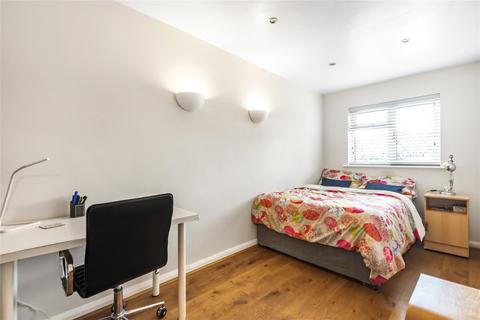 11 Pepys Close, Uxbridge, UB10 8NX