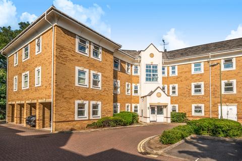 2 bedroom flat for sale, International Way, Sunbury-On-Thames, TW16