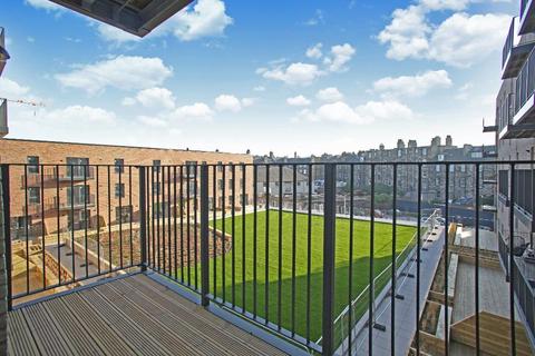 Flat 9, 4 Ropemaker Street, Edinburgh, EH6 7AN
