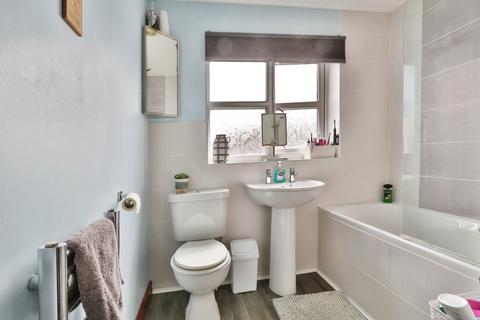15 Ferry View, Thorngumbald, Hull, HU12 9GB