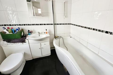 4 bedroom terraced house for sale, Newhampton Road East, Wolverhampton WV1