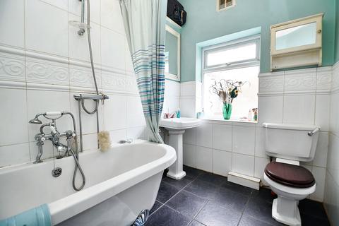 6 Devonshire Road, Salford, M6 8HY