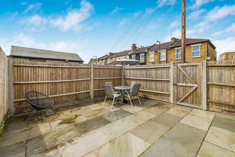 2 Stanger Road, London, SE25 5JU