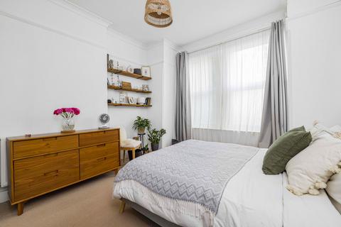 2 Stanger Road, London, SE25 5JU