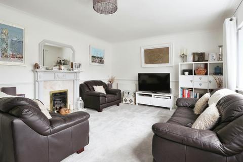 4 bedroom link detached house for sale, Arras Drive, Cottingham, East Riding Of Yorkshire, HU16 5LE