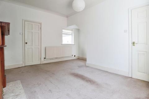 2 bedroom terraced house for sale, Inglemire Avenue, Hull, HU6 7TE