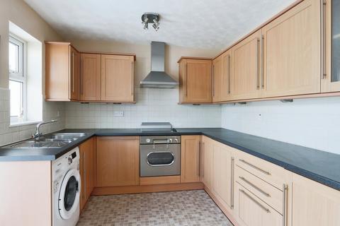 2 bedroom terraced house for sale, Ellerbeck Court, Hull, HU8 9XJ