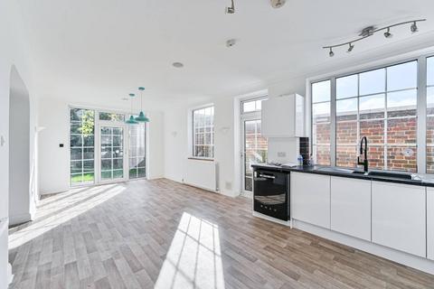 3 Whinfell Close, London, SW16 1QG