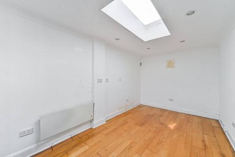 3 Whinfell Close, London, SW16 1QG