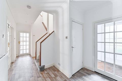 3 Whinfell Close, London, SW16 1QG