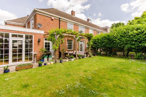 4 bedroom terraced house for sale, Whinfell Close, Streatham, London, SW16