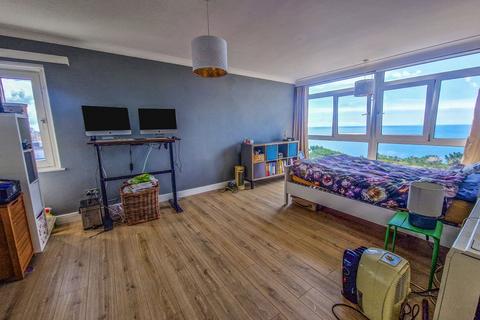 108 Admirals Walk, Bournemouth, BH2 5HF